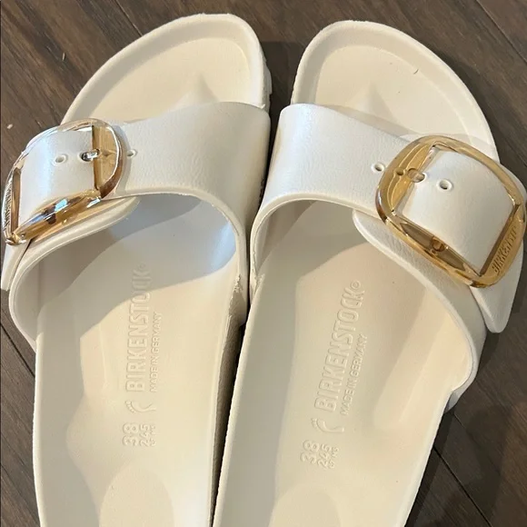 Birkenstock White Sandals with Gold Buckle - Picture 11 of 12
